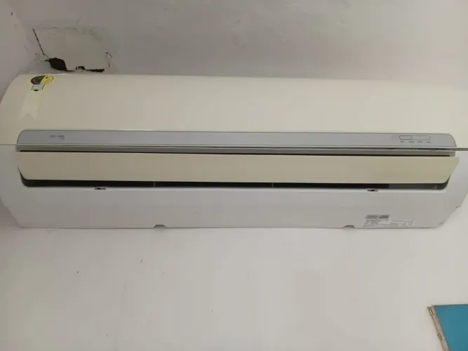 Evaporadora Springer Midea , 18.000 BTUs , com controle.