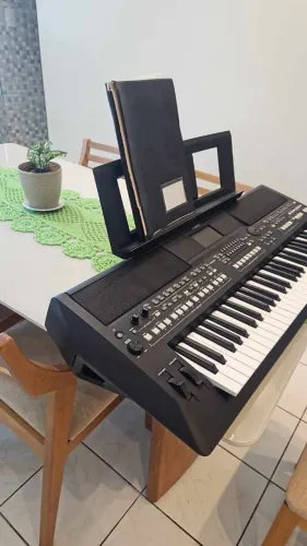Teclado yamaha