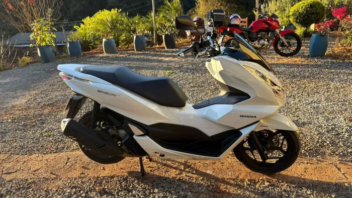 VENDE-SE - HONDA PCX 160 ABS - CÂMBIO AUTOMÁTICO 