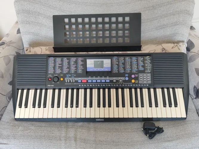 TECLADO YAMAHA PSR 190 (LINDO) 