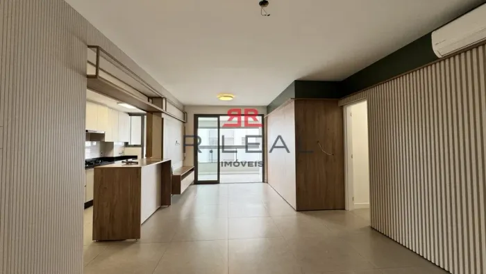 Apartamento com 3 suítes no City Towers One