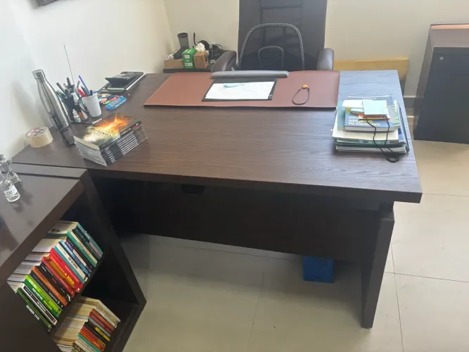 Mesa de escritório - Alto padrão