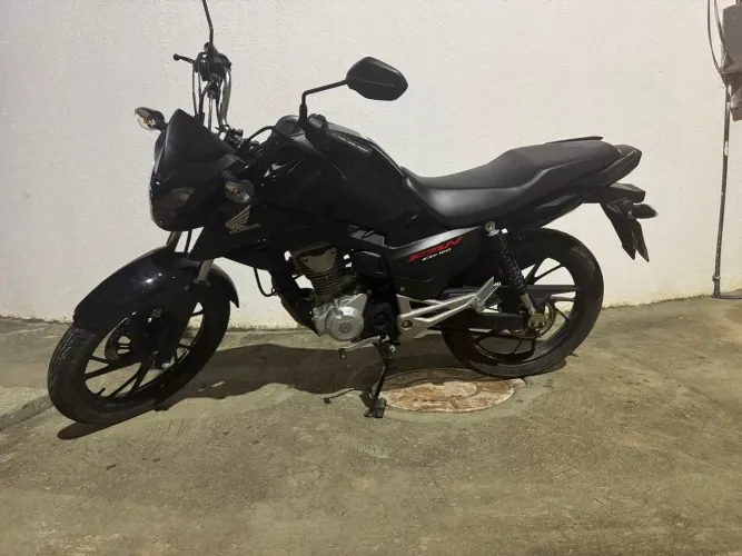 Honda Fan 160 flex  26/26 preta com seguro e rastreador, apenas  R$ 20.000 