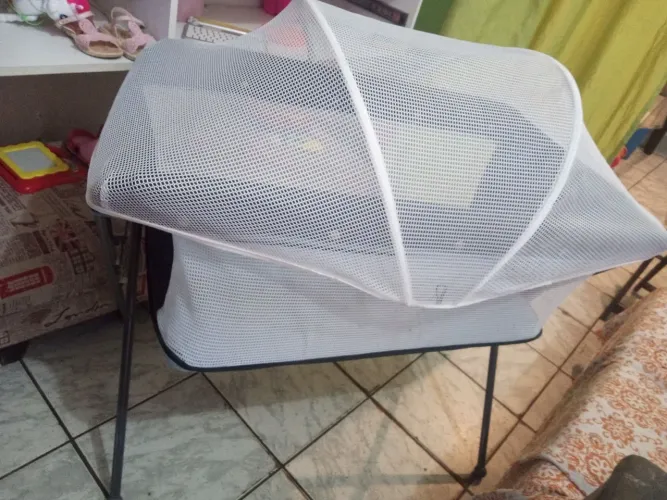 Berço portátil Galzerano. Em ótimo estado de conservação.Facilidade, e conforto para bebe