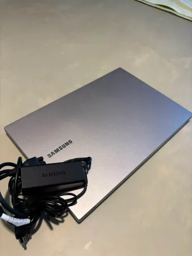 Notebook Samsung book E20