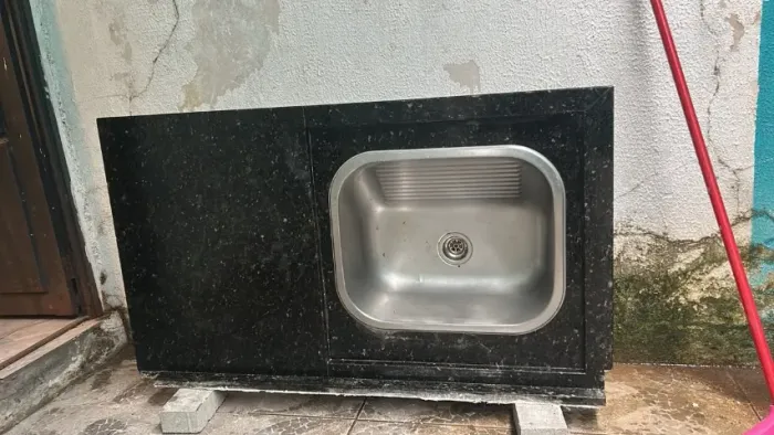 Balcão granito tanque