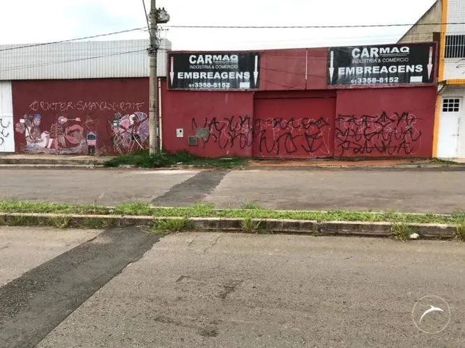 Galpão Comercial à Venda em Samambaia Sul  Escriturado e quitado e com Excelente Localizaç