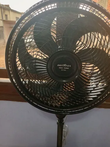Ventilador de coluna Britânia