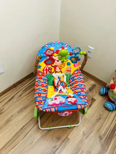 Cadeirinha De bebê Descanso Toca Vibra ! reclina ! Ac cartão