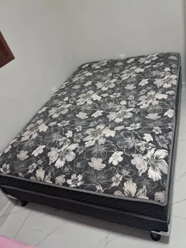 VENDE-SE CAMA BOX CASAL