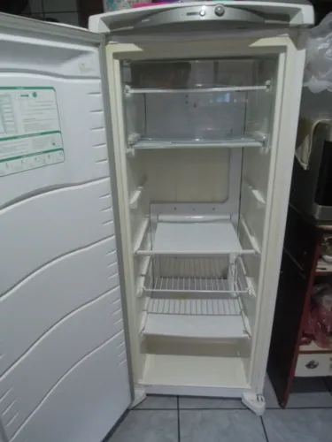 Freezer consul 260 litros com defeito