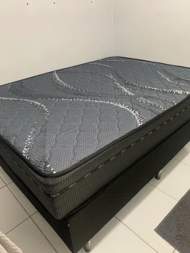 Vendo cama box casal