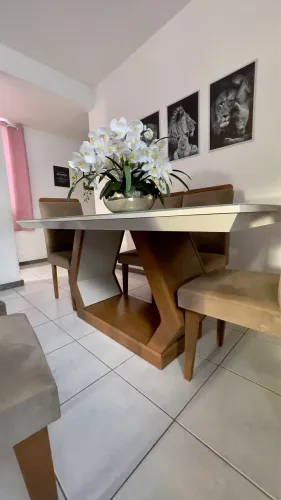 Mesa 100% MDF  6 cadeiras aveludadas e tampo de Vidro