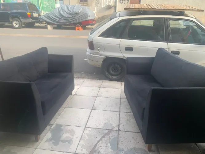 Sofá 2 lugares estilo namoradeira 7 meses de uso zero  tenho 2 iguais 