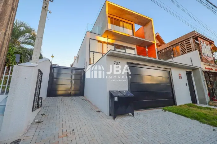 SOBRADO 3 QUARTOS COM TERRAÇO