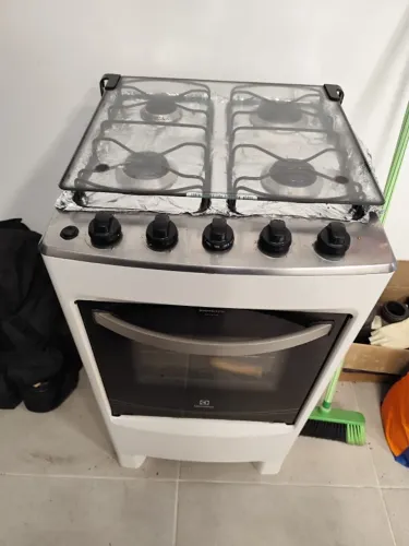Fogão Electrolux 4 bocas c/ forno