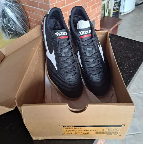Chuteira futsal Mizuno Morelia Club IN - Preto/Branco/V tamanho 43