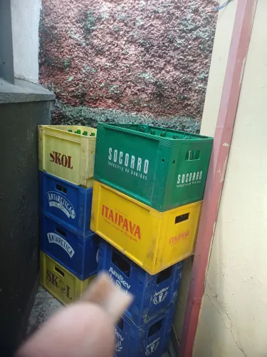 Engradados de cerveja varios marcas