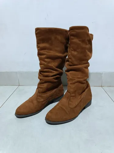 Bota cano alto carmuça N ° 38