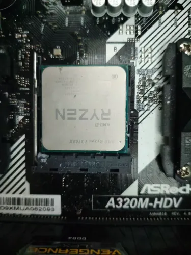 Ryzen 7 3700x