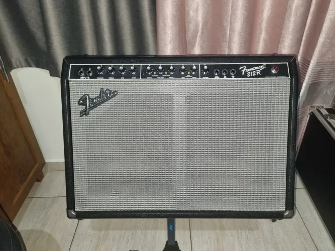 Fender fronteman 212 r
