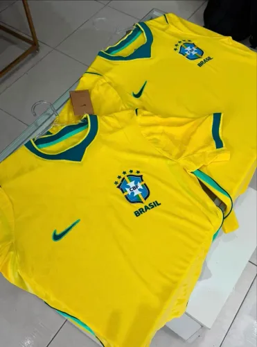 Camisa do Brasil versão jogador e torcedor