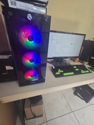 VENDO PC GAMER i3 12°G 8G RAM COMPLETO