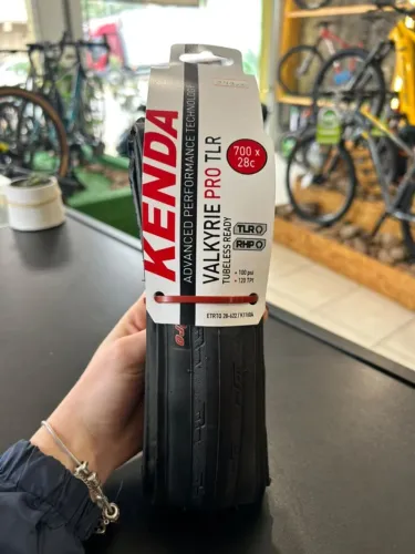 pneu Kenda Valkyrie Pro TLR K1160A 700x28c 120 TPI