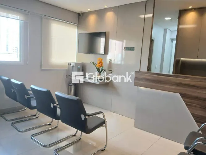 Sala comercial à venda no Centro com 130 m²