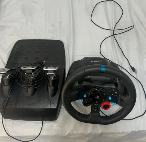 Volante logitech g29 com pedal, nem 2 mês de uso