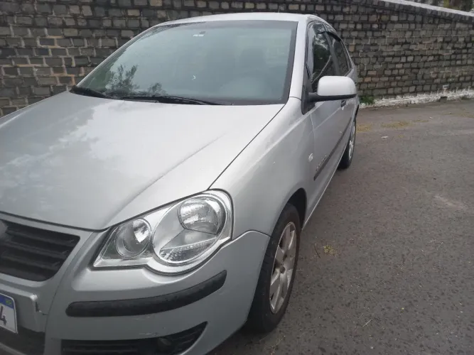 Volkswagen Polo Sed. Comfort. 1.6 MI Tot. Flex 8V 2009