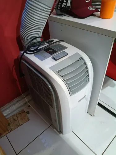 Ar-condicionado portátil Agratto 9.000 BTUs Super novo