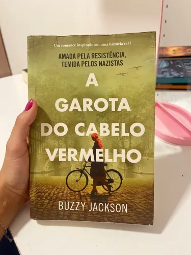 Livro usado A garota do cabelo vermelho