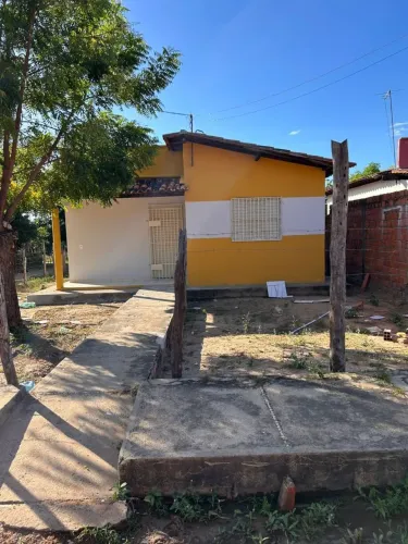 Casa com 2 quartos 1 banheiro em ótimo localização.