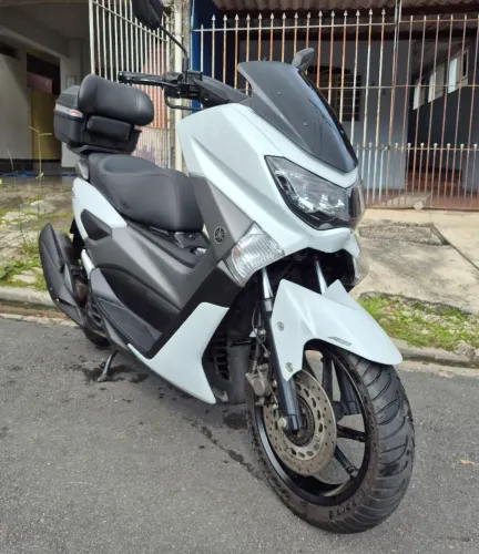 Yamaha Nmax 2018 - Equipada (Banco Pedrinho + Baú Givi)