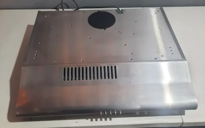 Vendo coifa Electrolux em inox, 220V, usada e funcionando perfeitamente. Possui 3 velocida
