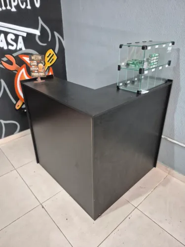 Balcão caixa em L