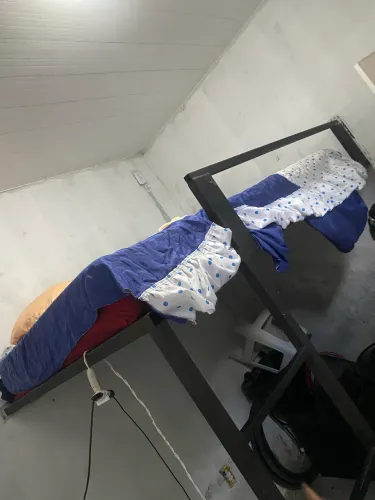 Cama suspensa de casal 