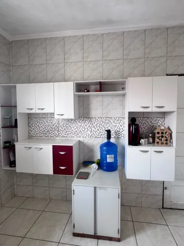 Vende-se esse armário