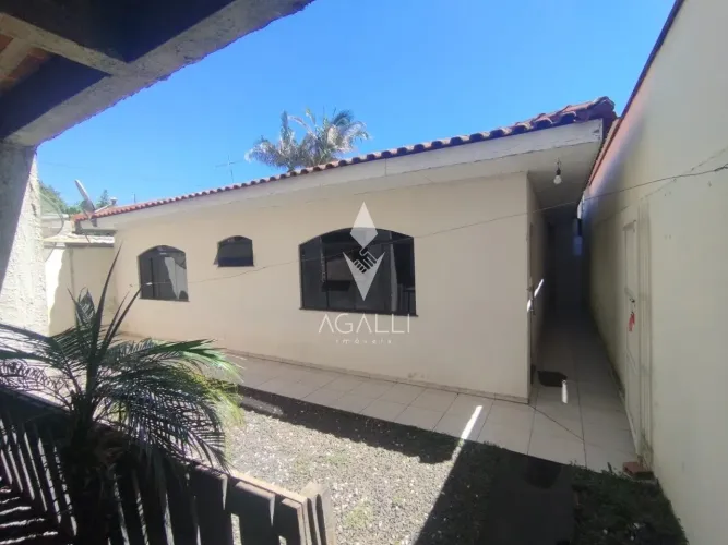 Casa com apartamentos à venda no Centro de São Mateus do Sul