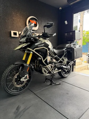 TRIUMPH TIGER 1200 RALLY EXPLORER