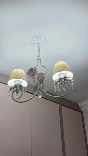 Lustre Quarto Menina.