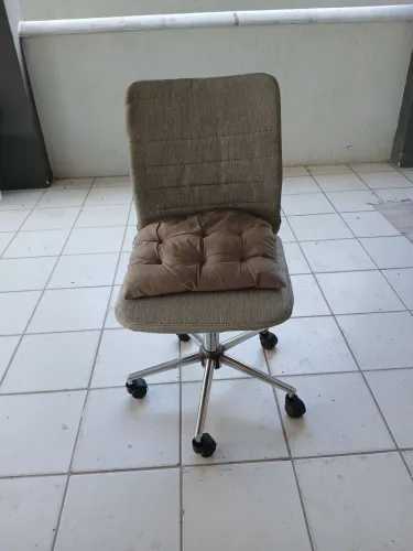 Cadeira de escritório.
