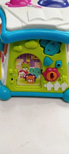 Cubo Educativo de Atividades Auby (Com Defeito - Para Peças, Conserto ou Brincar)