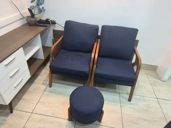 Poltronas ( azul _ braço  de madeira).