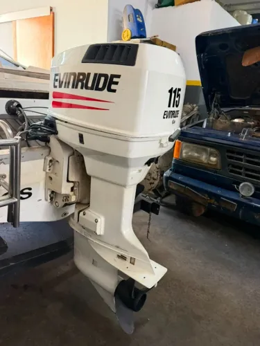 Motor Evenrud 115 Somente para peças ou retifica