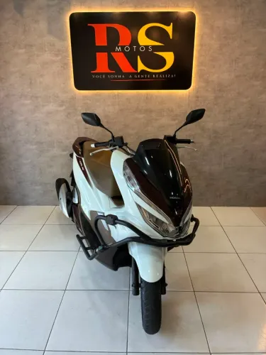 PCX 150 DLX 2021