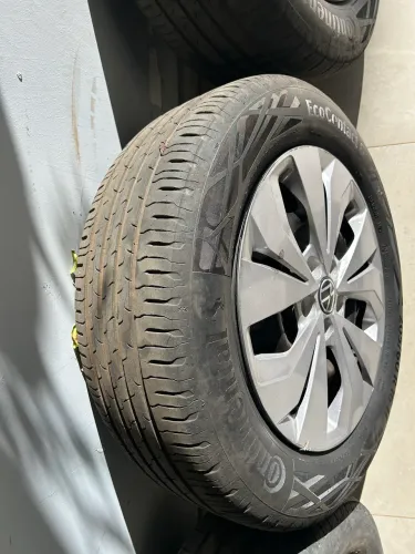 Jogo de Rodas VW 5 furos aro 16 de ferro com calotas original