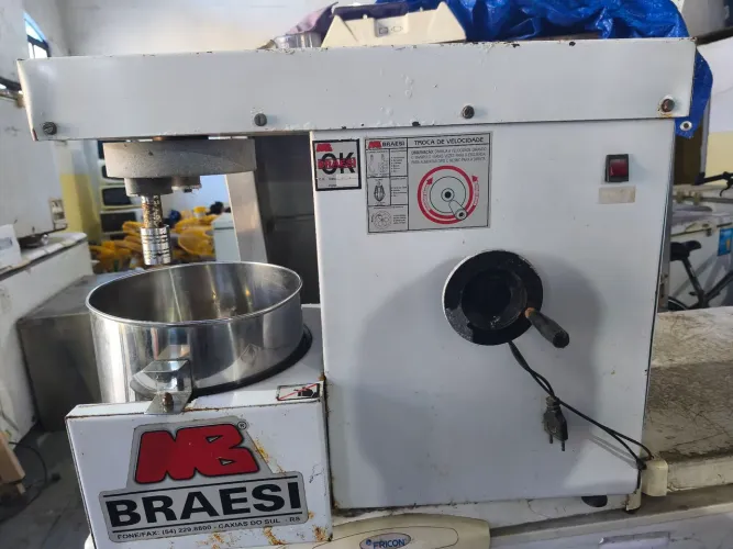 Batedeira industrial Braesi