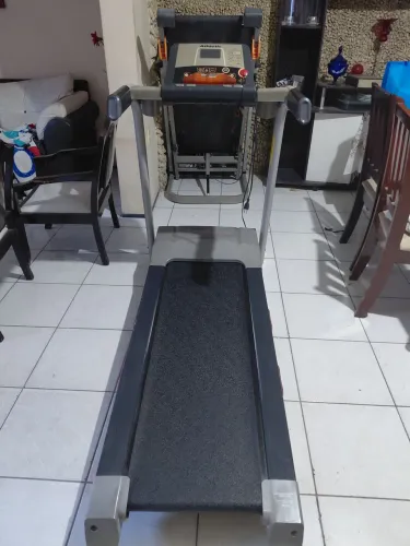 Esteira Athletic Advanced 550EE!!